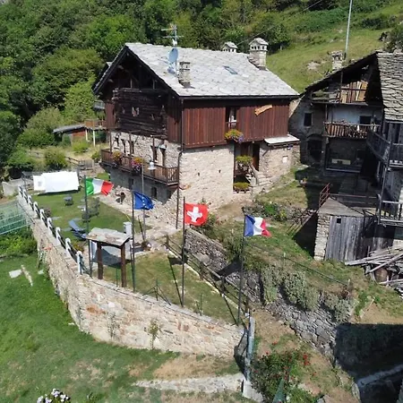 Le Petit Coeur Fontainemore